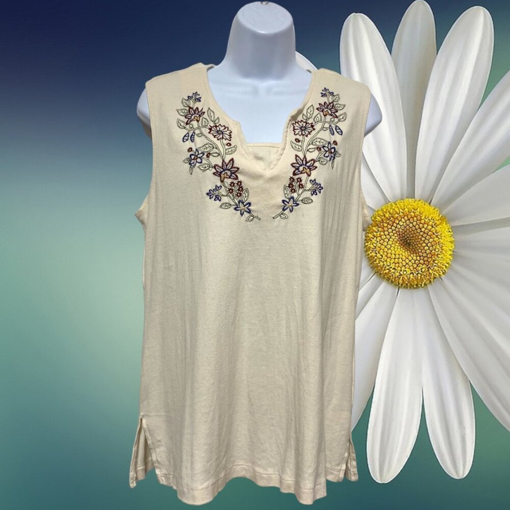 White Stag-Women's Medium Pullover Top Sleeveless Floral Embroidered Design